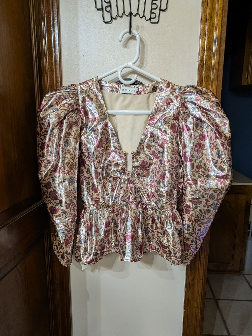 RHODE alma top in cream vichy metallic floral rose balloon Sleeve Size 4